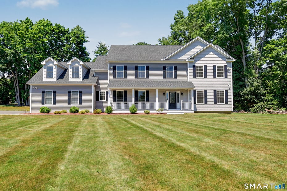 73 Candlewood Road Photo 1