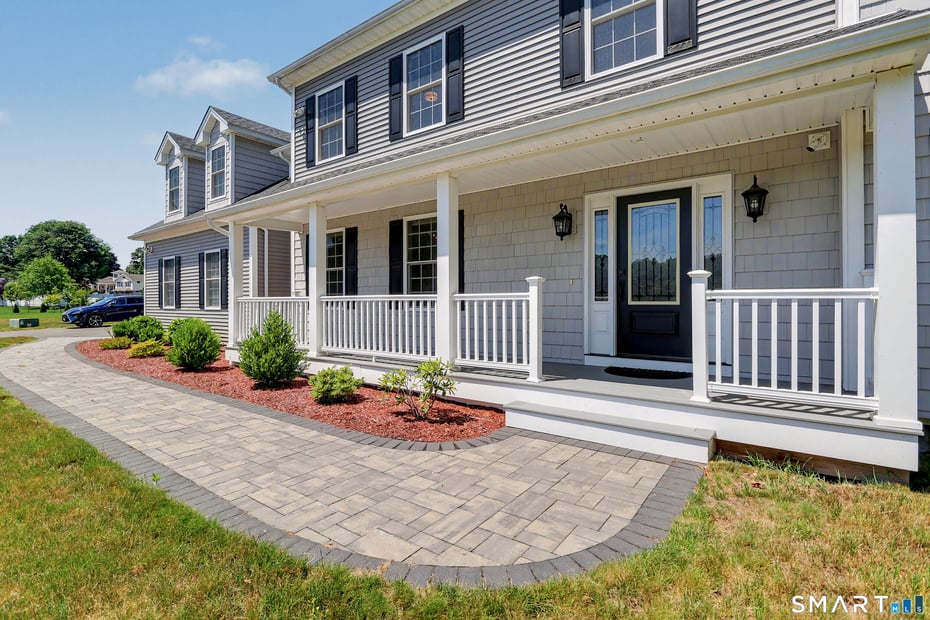 73 Candlewood Road Photo 3