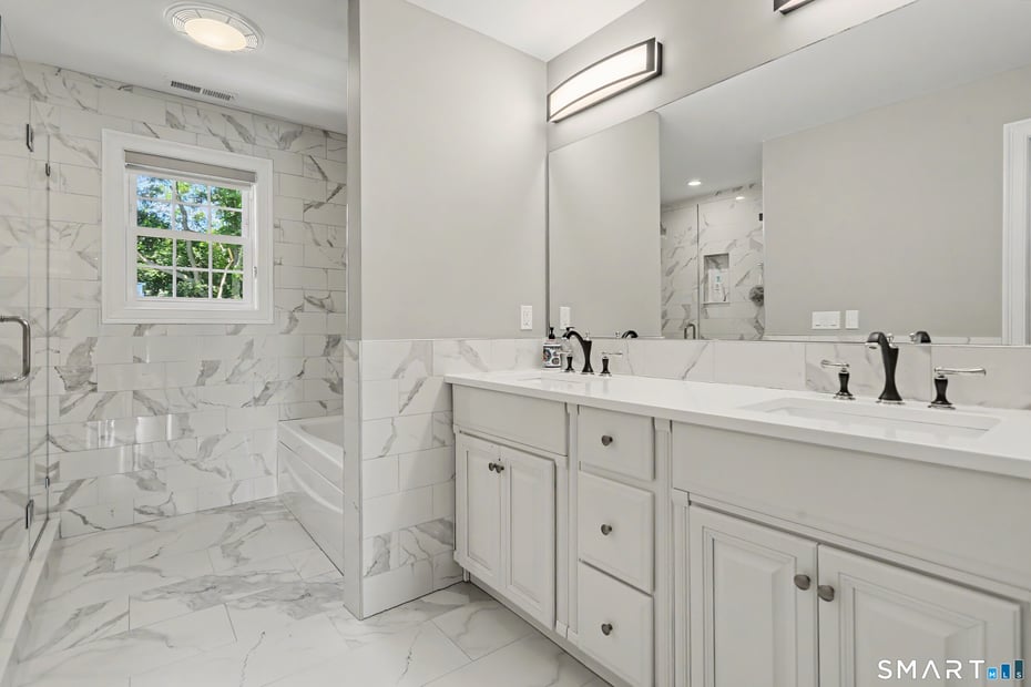 73 Candlewood Road Photo 24