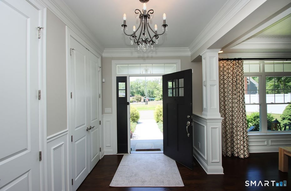 2095 Whitney Avenue Photo 4