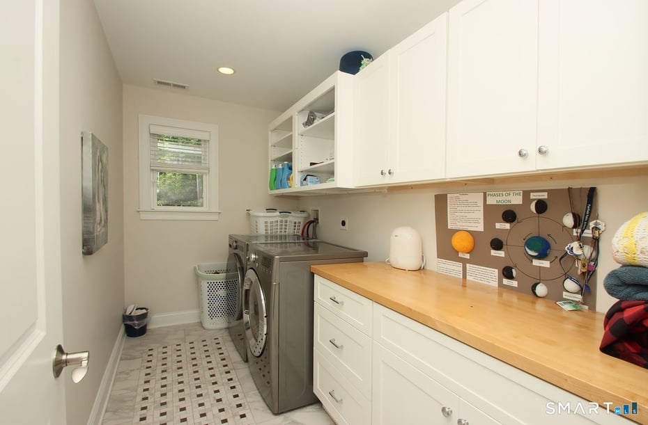 2095 Whitney Avenue Photo 27