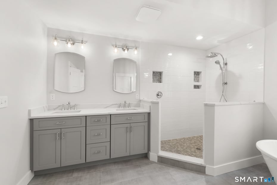 16 Bel Aire Lane Photo 9