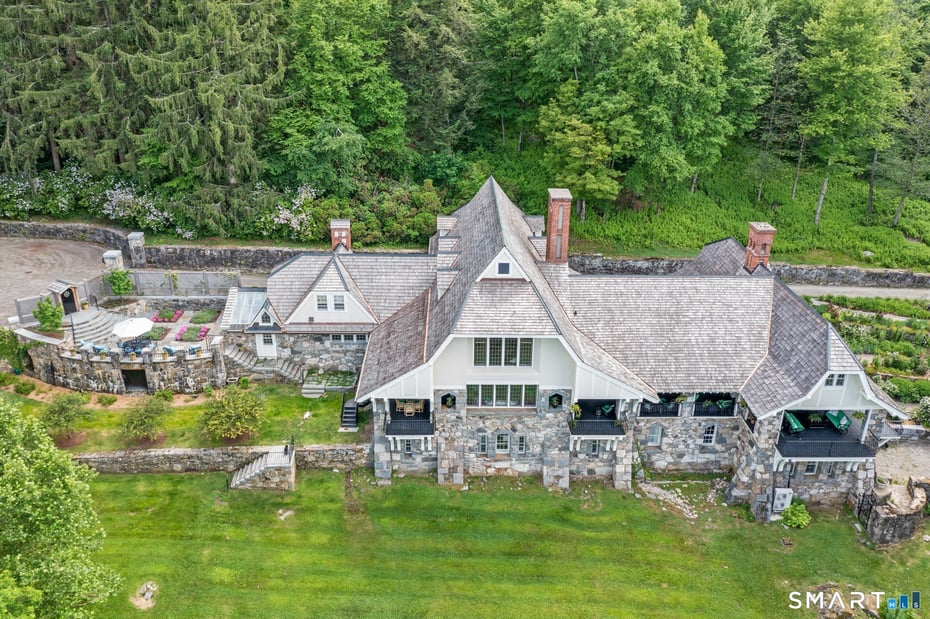 310 Litchfield Road Photo 1