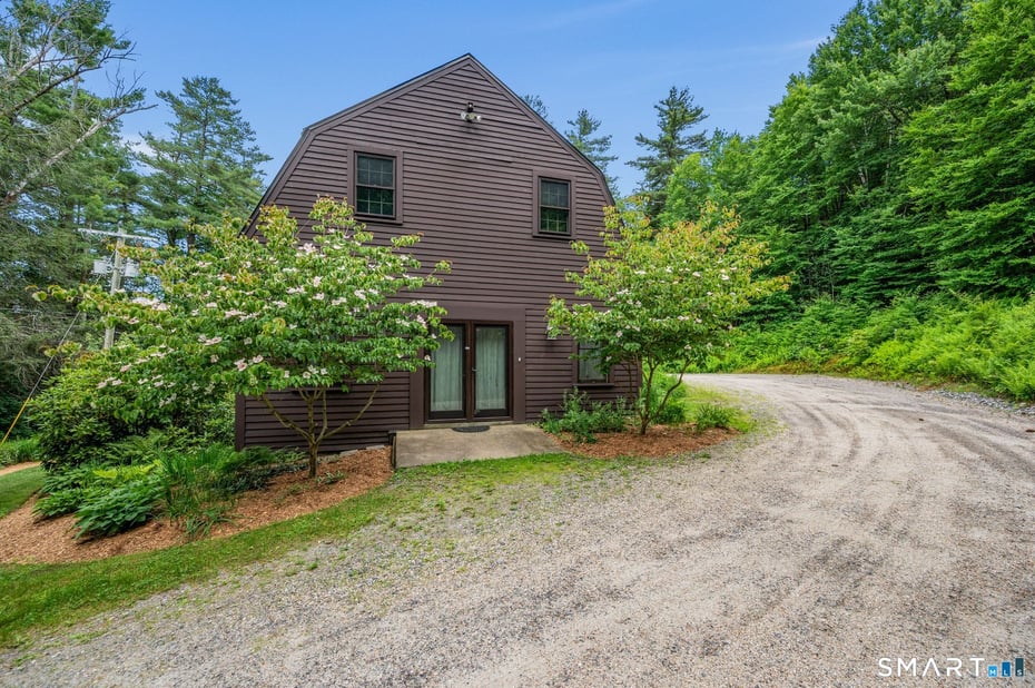 310 Litchfield Road Photo 22