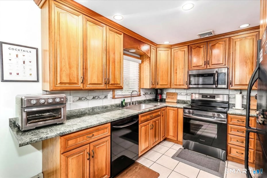 46 Jeanette Road Photo 7