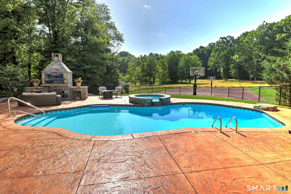 630 Saint Johns Drive Photo 37