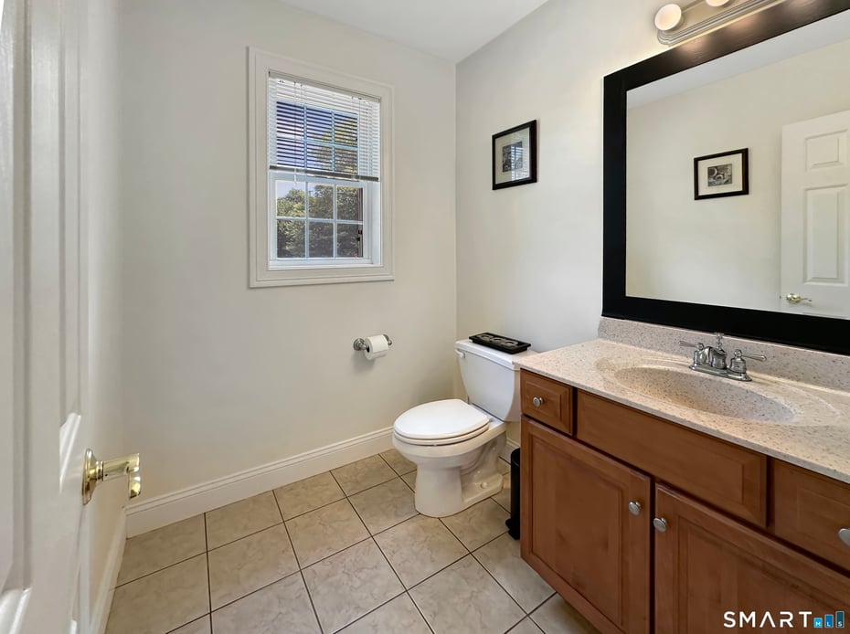 690 West Road Photo 22