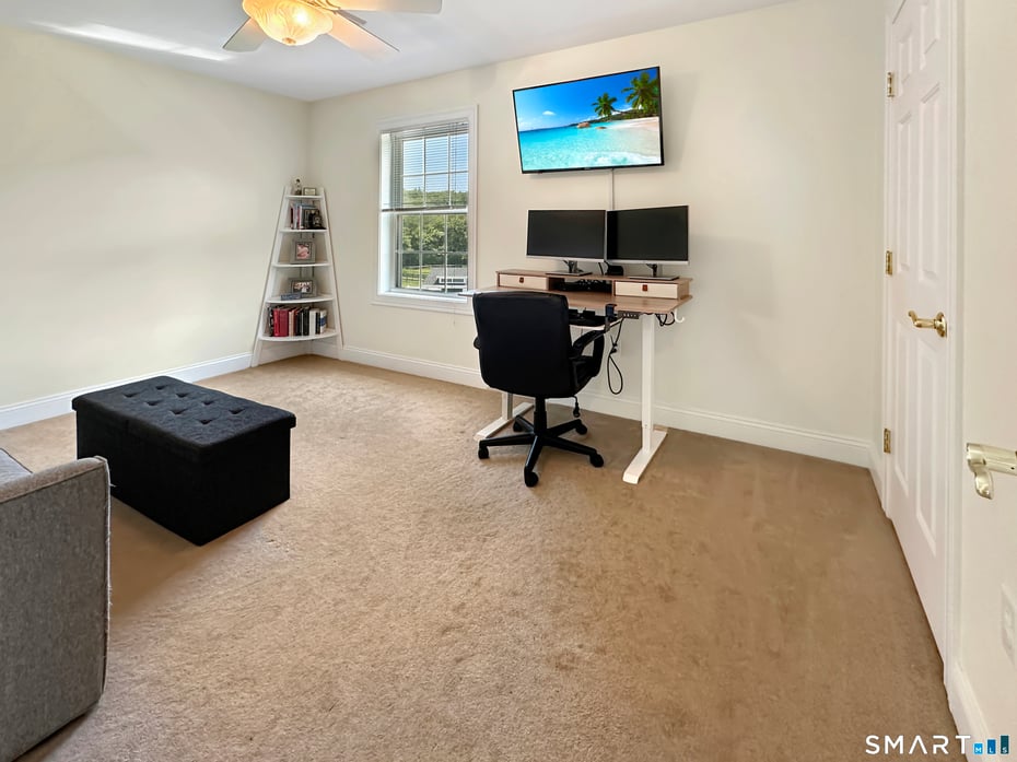 690 West Road Photo 31