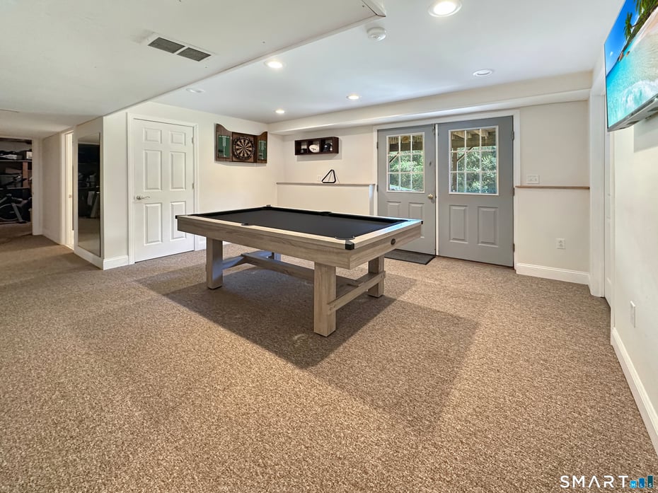690 West Road Photo 36
