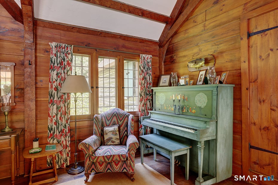 Norfolk Single Family Photo 9