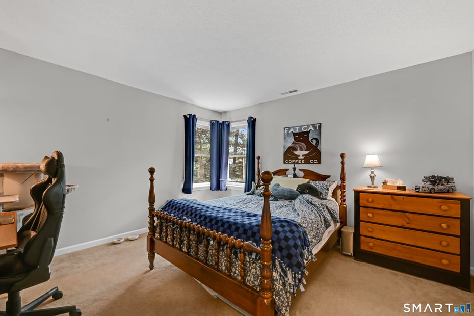 107 Robin Drive Photo 33
