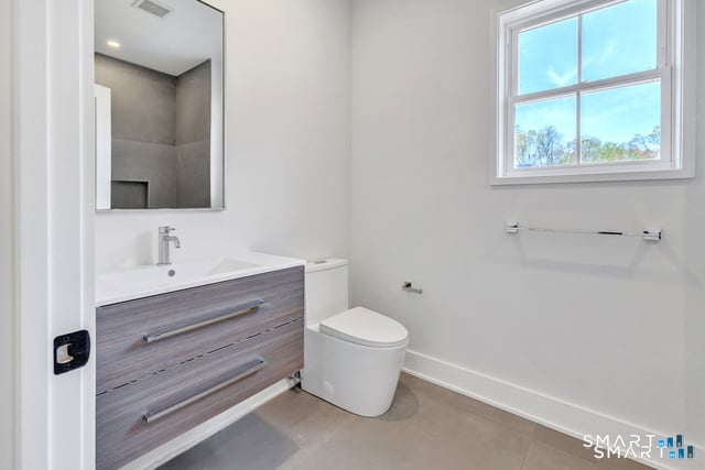 355 Spring Hill Road Photo 14