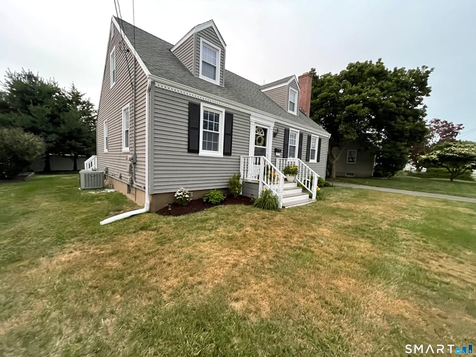 86 Ferndale Avenue Photo 5