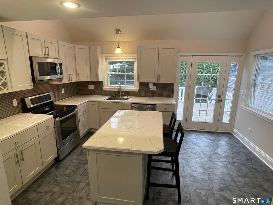86 Ferndale Avenue Photo 14