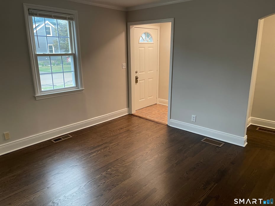 86 Ferndale Avenue Photo 17