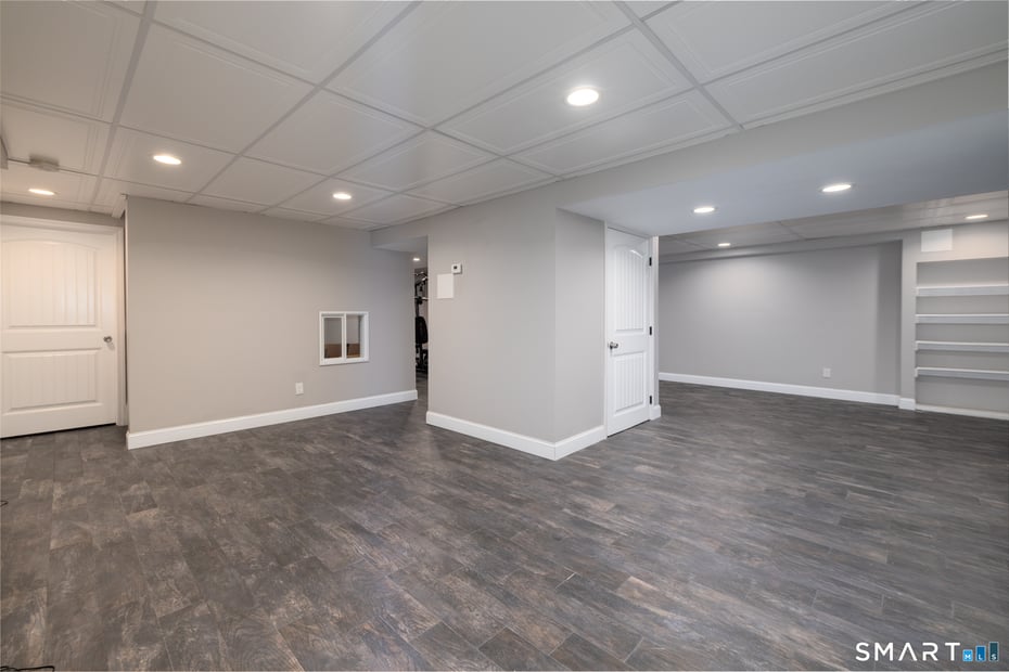 81 Evergreen Crossing Photo 35