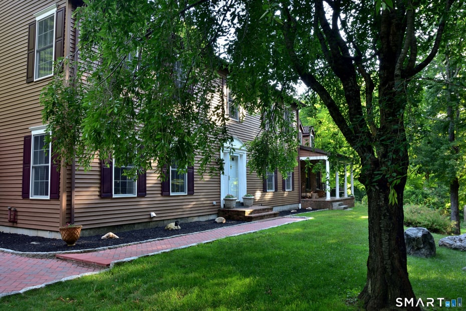 35 Rocky Road West Photo 2