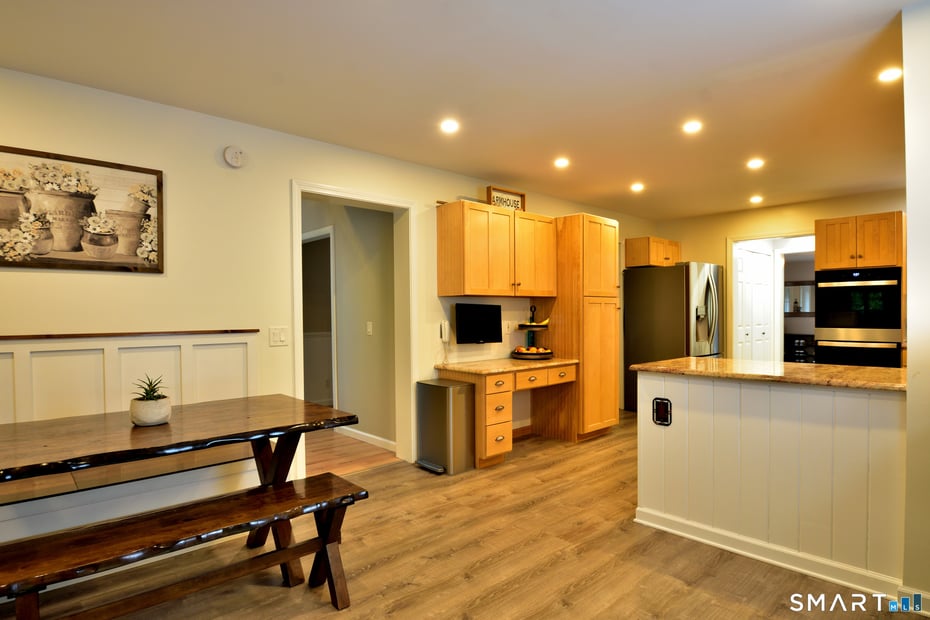 35 Rocky Road West Photo 7