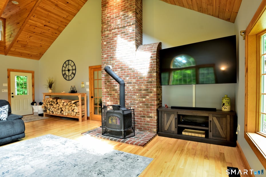 35 Rocky Road West Photo 19