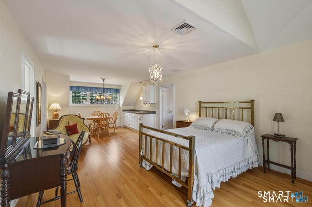 118 Kenwood Photo 38