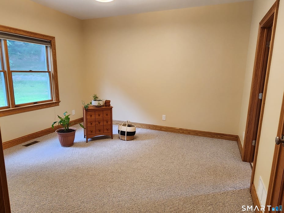 38 Emerald Glen Lane Photo 14