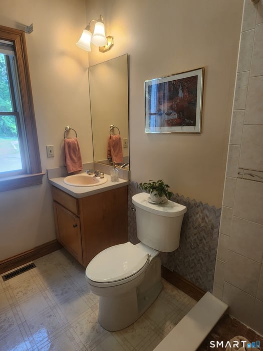 38 Emerald Glen Lane Photo 15