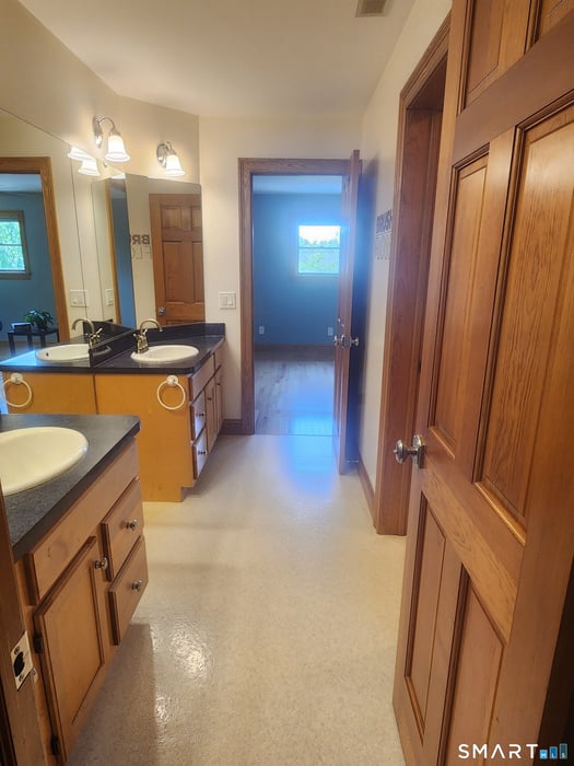 38 Emerald Glen Lane Photo 26
