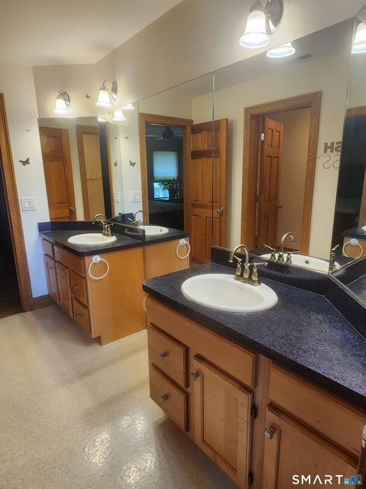 38 Emerald Glen Lane Photo 27