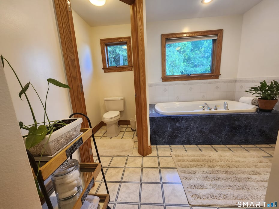 38 Emerald Glen Lane Photo 32