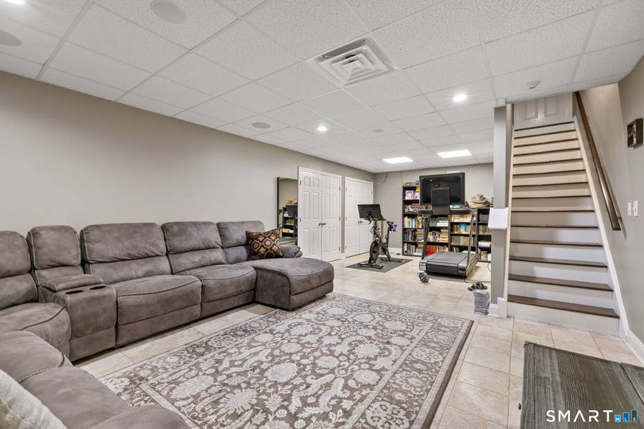 16 Robin Hood Lane Photo 34