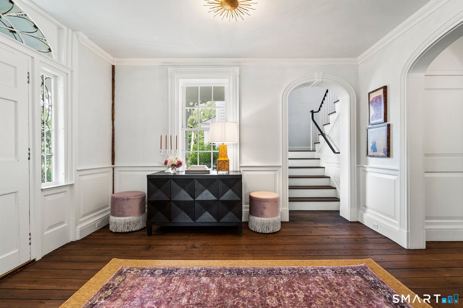 98 Banks Place Photo 3