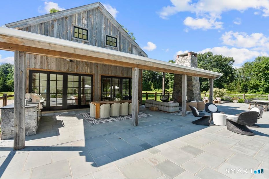 98 Banks Place Photo 31