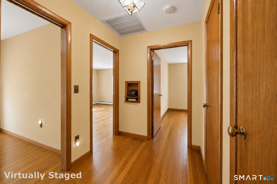 30 Maple Row Photo 14