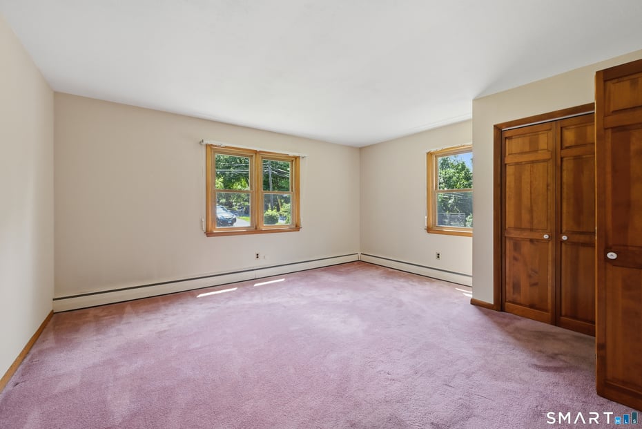 30 Maple Row Photo 17