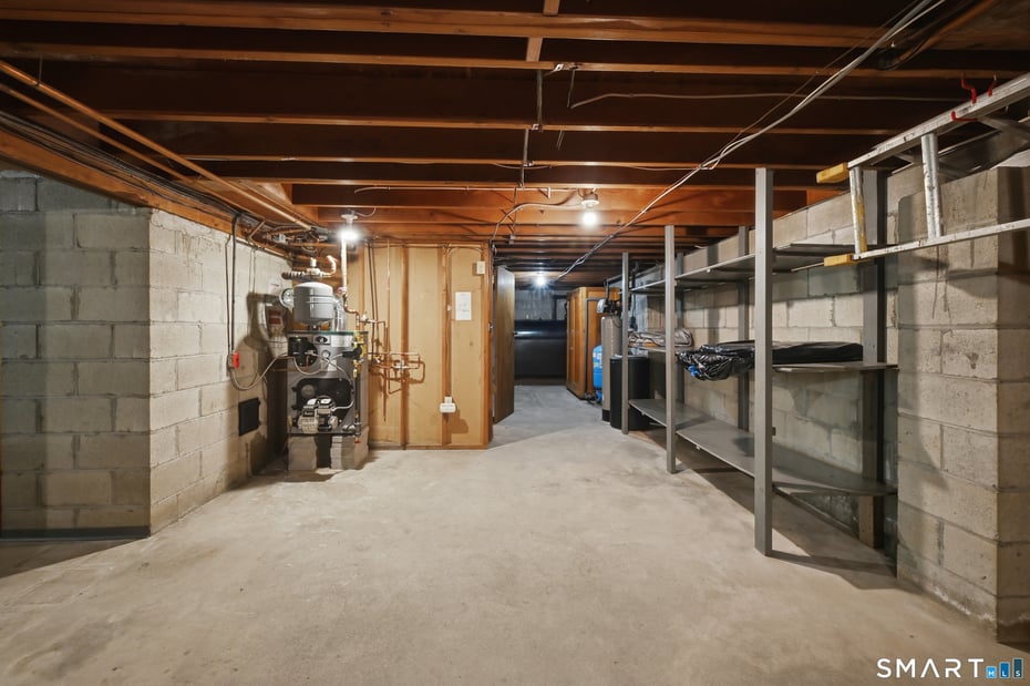 30 Maple Row Photo 25