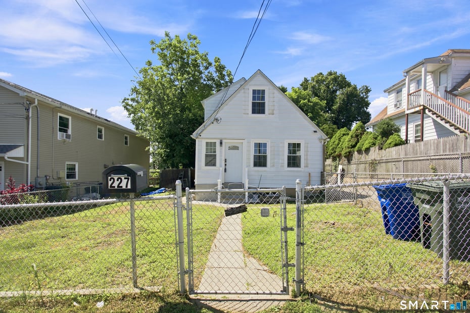 227 Sylvan Street Photo 1
