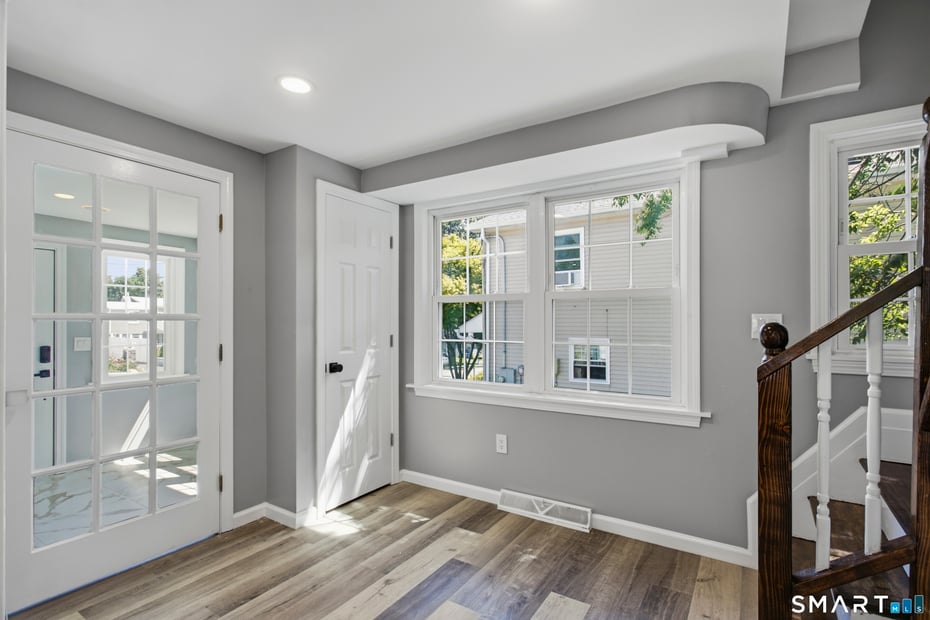 227 Sylvan Street Photo 2