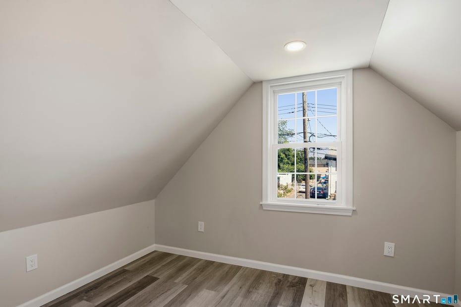 227 Sylvan Street Photo 19