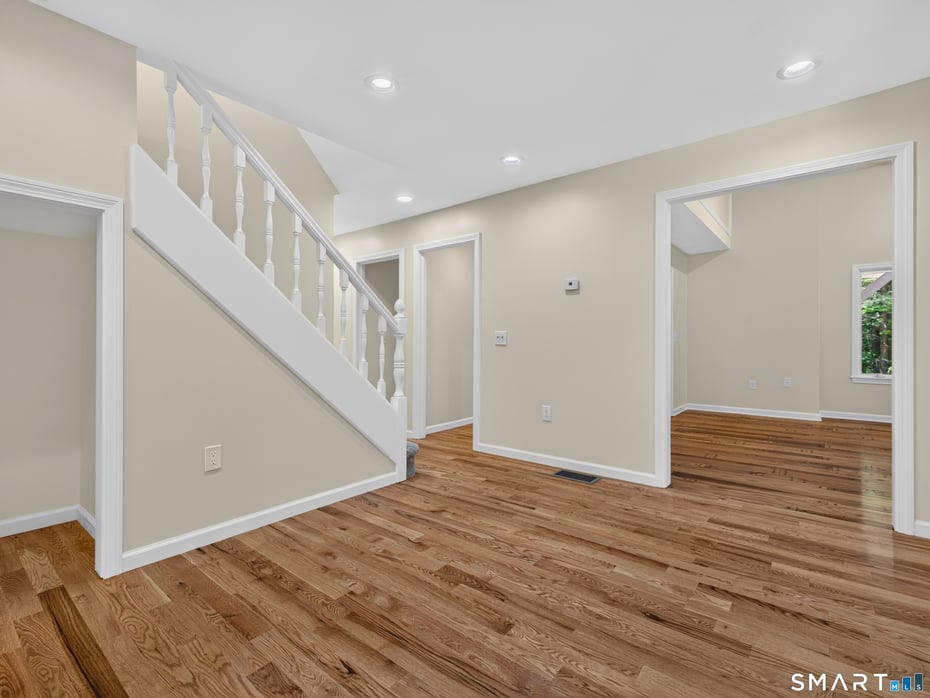 21 Woodland Drive Photo 12