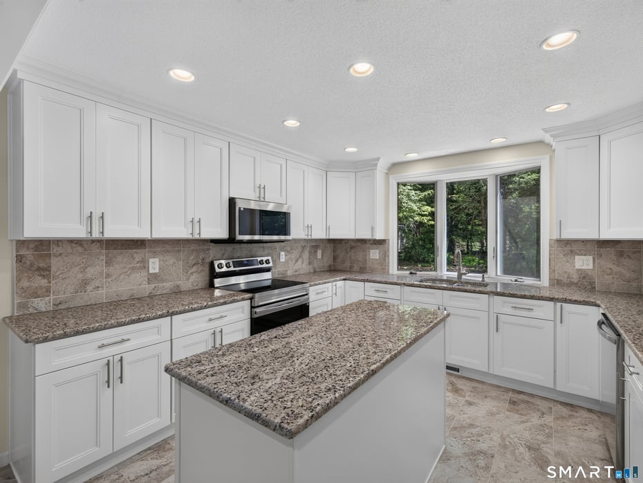 21 Woodland Drive Photo 13