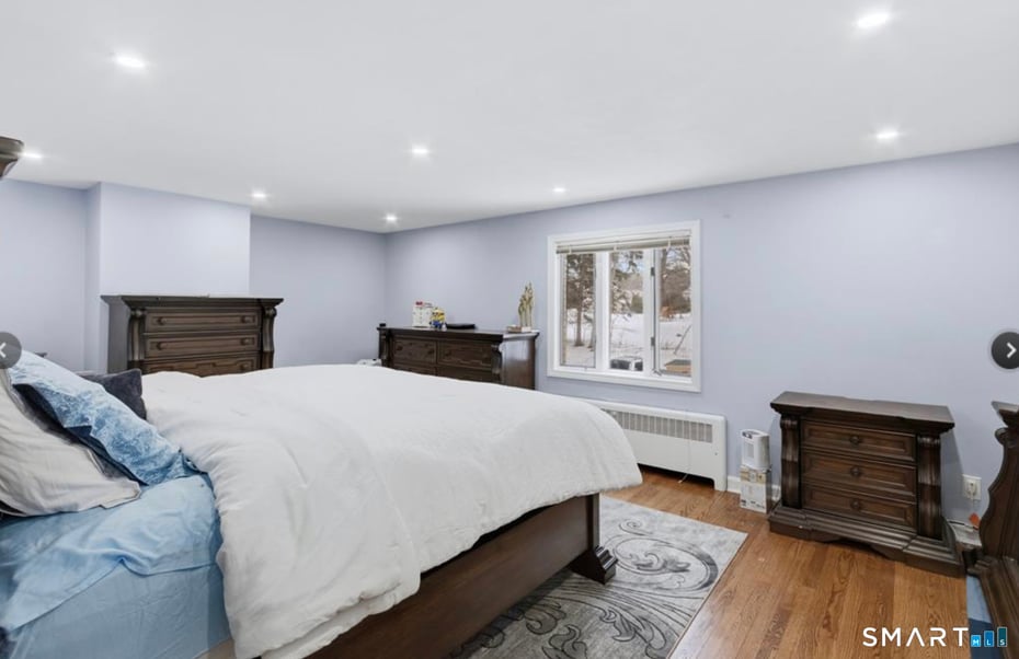 589 Racebrook Road Photo 9