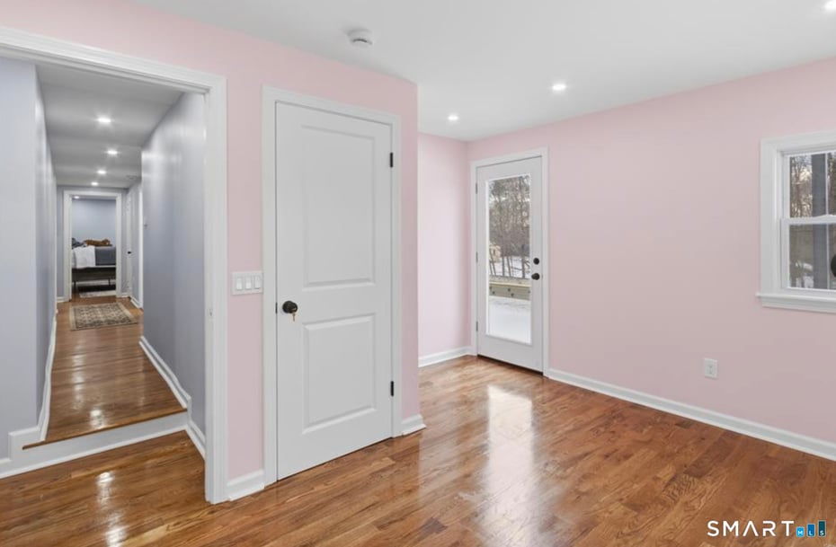 589 Racebrook Road Photo 19