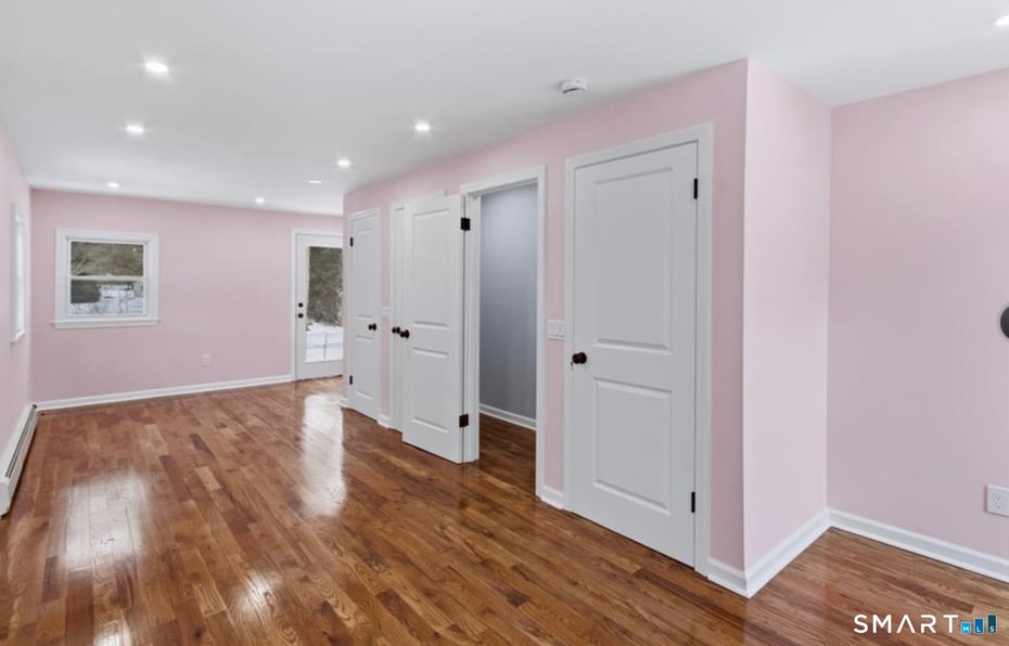 589 Racebrook Road Photo 20