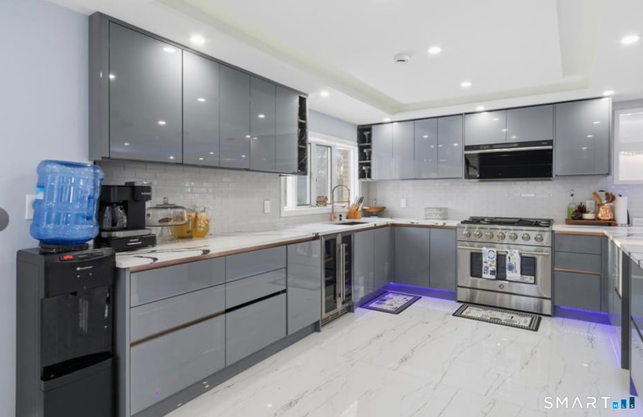 589 Racebrook Road Photo 27