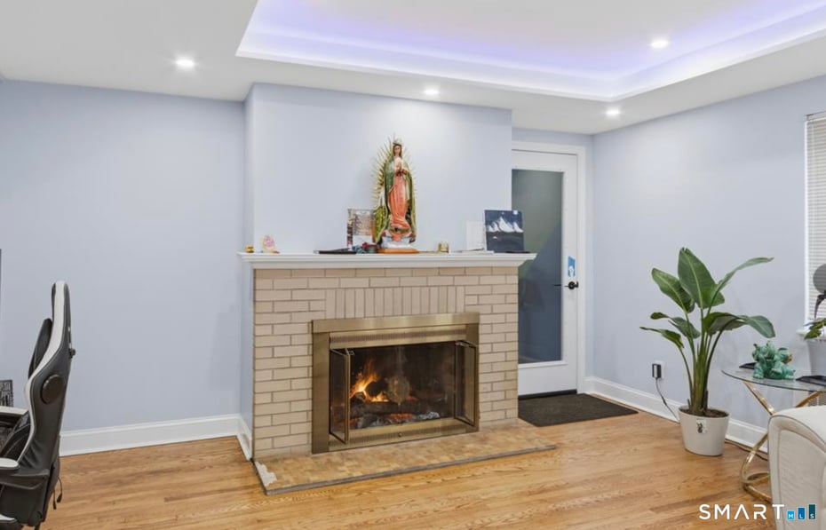 589 Racebrook Road Photo 37