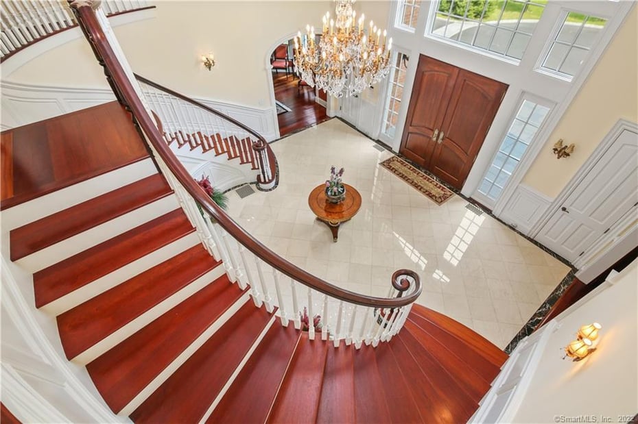 26 Pequot Lane Photo 4