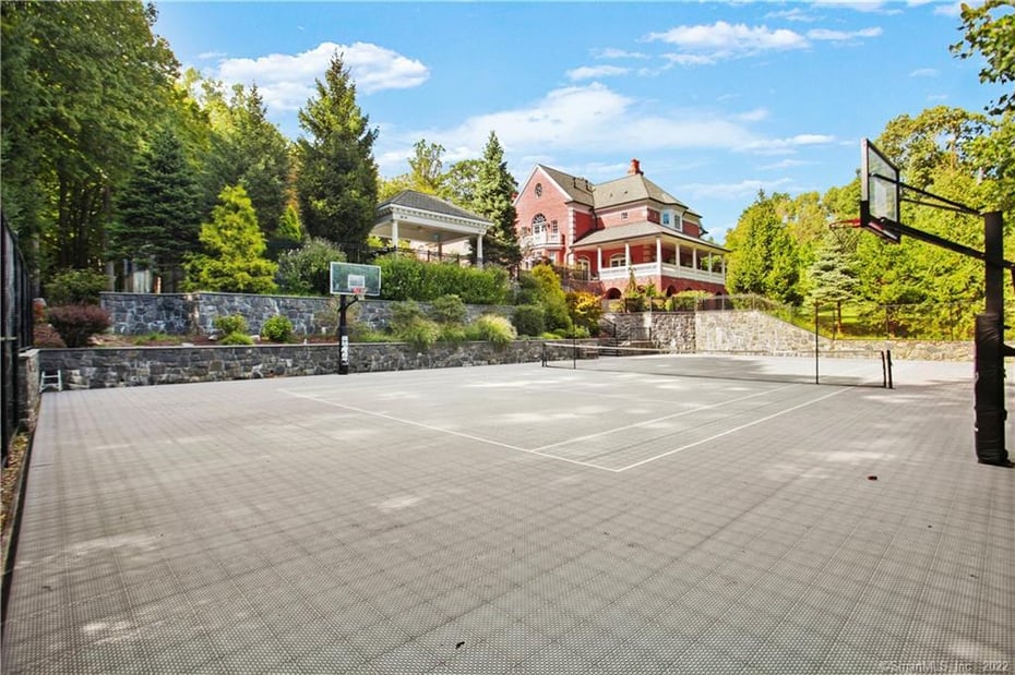 26 Pequot Lane Photo 40