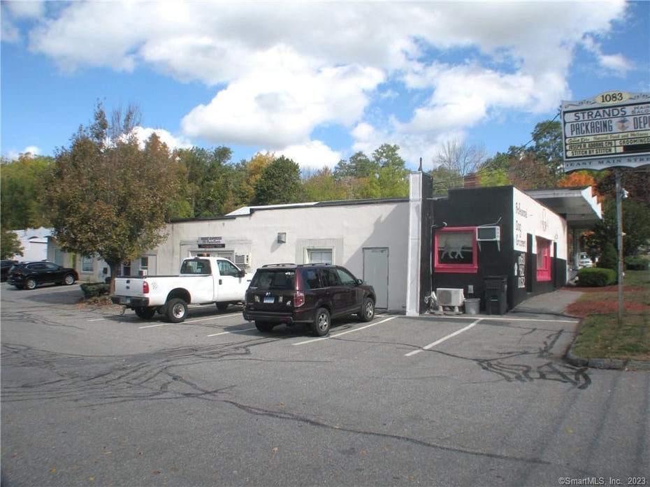 1083 East Main Street Photo 4