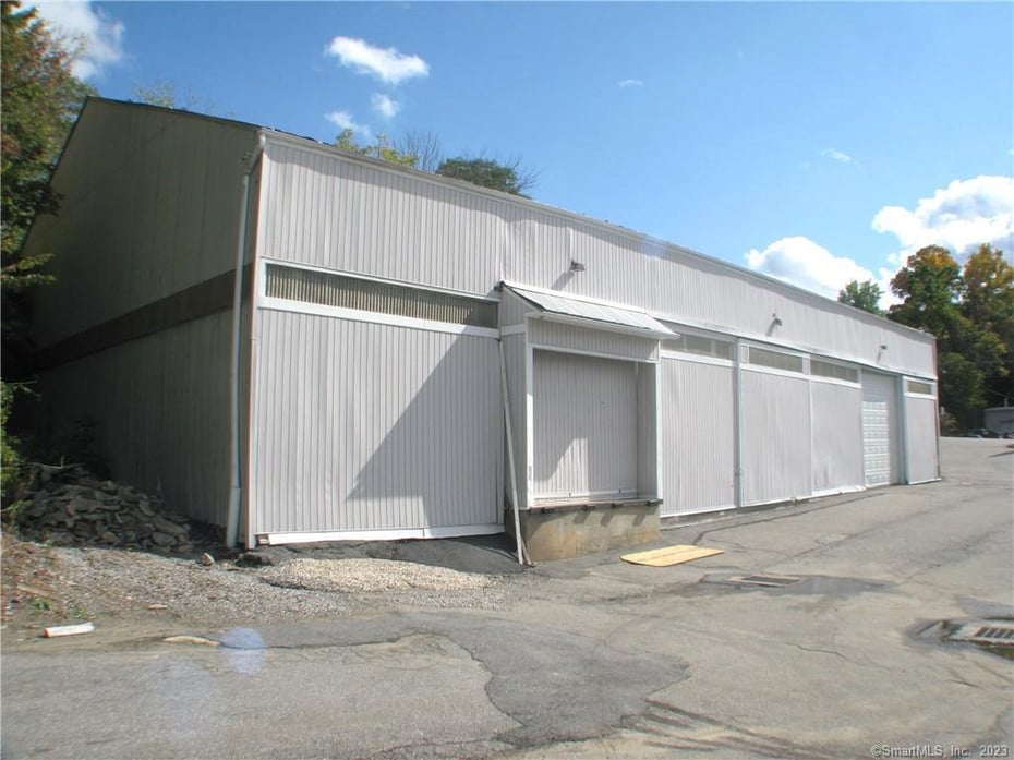 1083 East Main Street Photo 9
