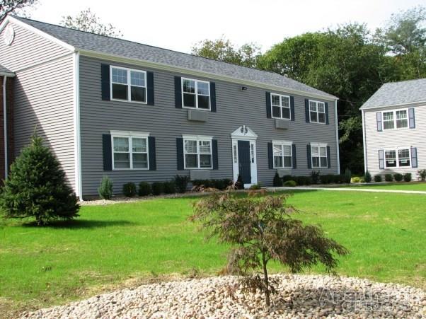 52 Essex Street Photo 2